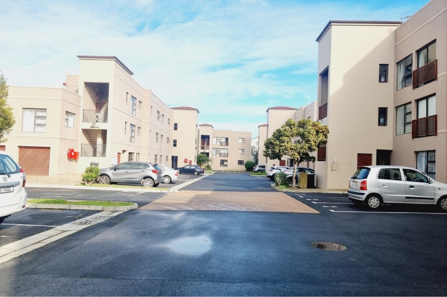 2 Bedroom Property for Sale in Parklands Western Cape